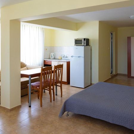 Zlatna Ribka Hotel Chernomorets Eksteriør billede