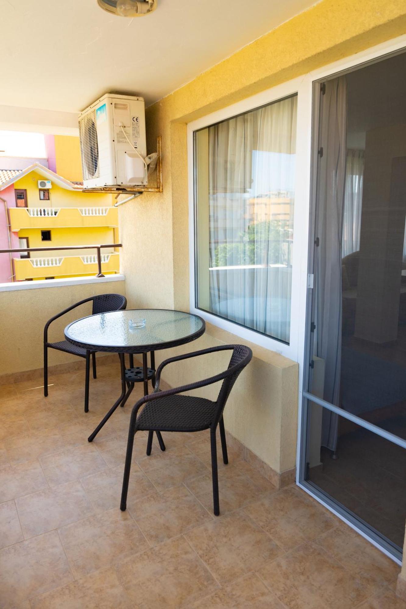 Zlatna Ribka Hotel Chernomorets Eksteriør billede