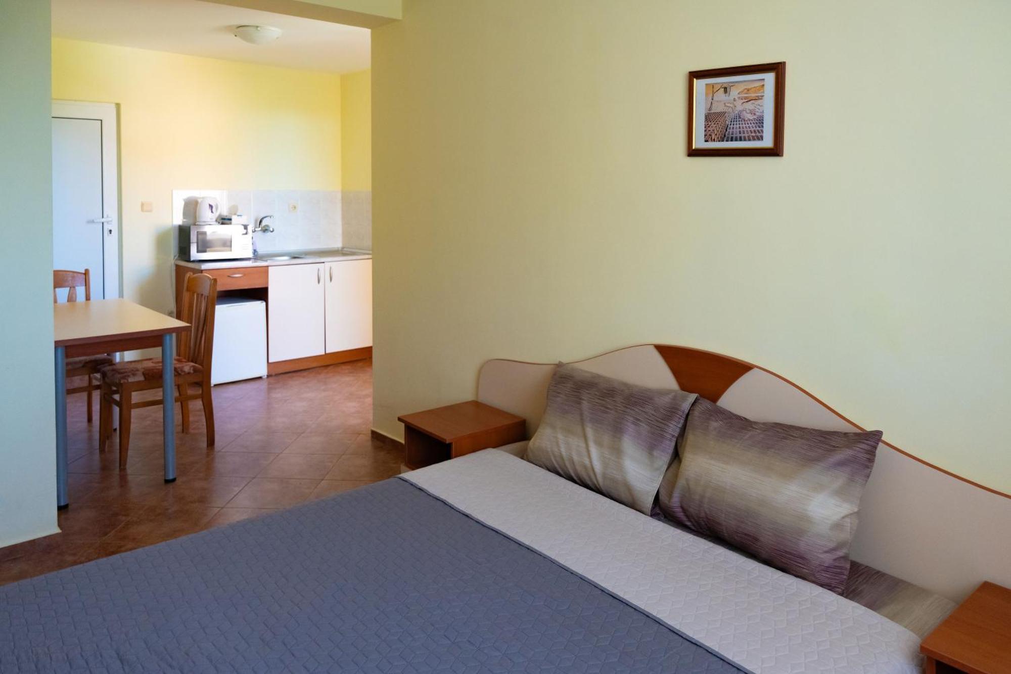 Zlatna Ribka Hotel Chernomorets Eksteriør billede
