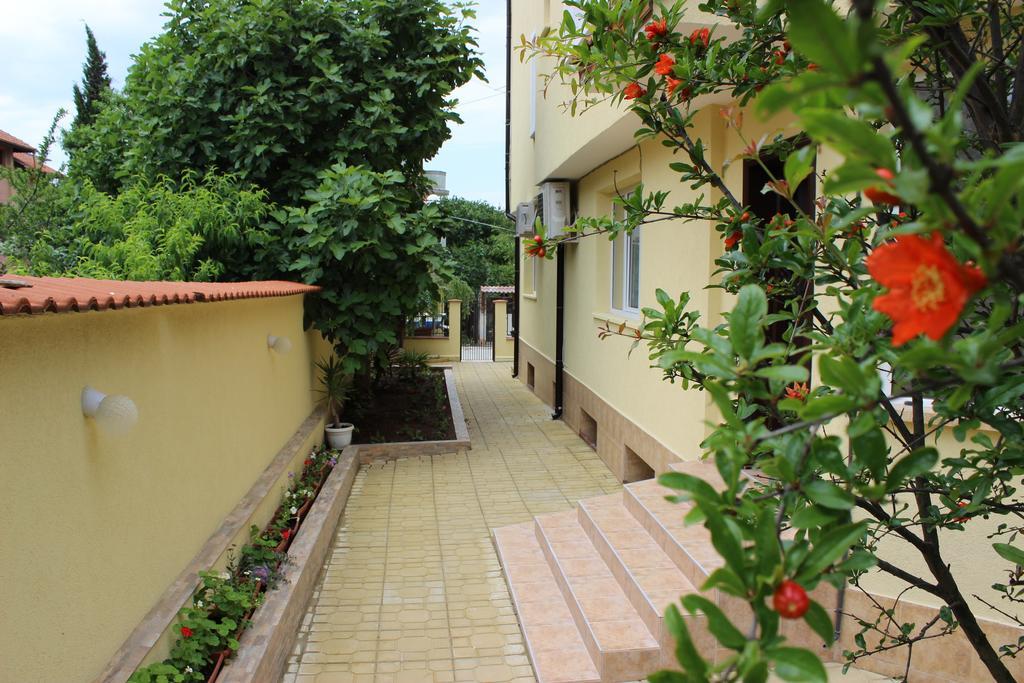 Zlatna Ribka Hotel Chernomorets Eksteriør billede